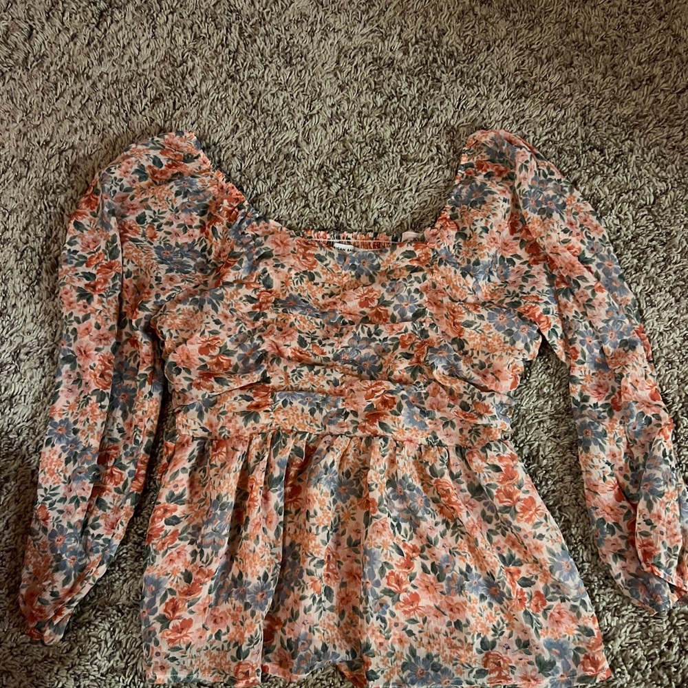 AE floral gorgeous top